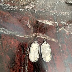 Kendra Scott Howlite Elle Earrings in Silver